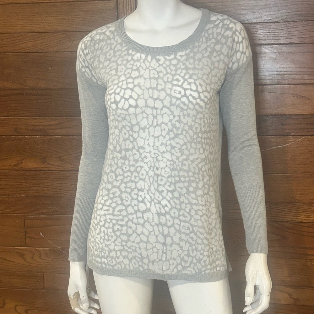 GAP Gray Knit Top